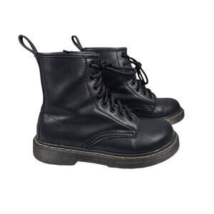 NATURE BEAUTY WOMEN’S  BLACK FAUX LEATHER YELLOW STITCH COMBAT BOOTS – SIZE 6.5